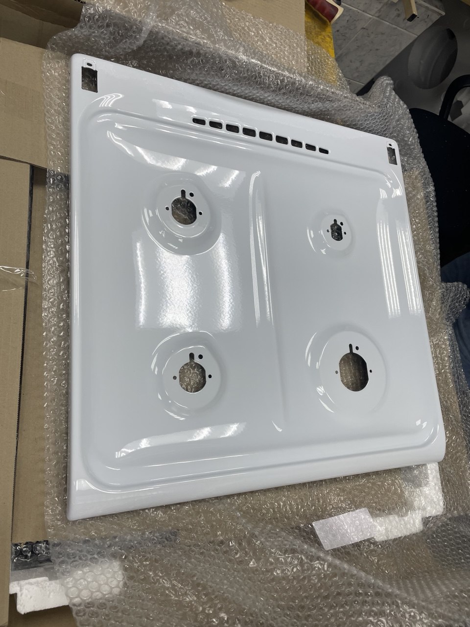 картинка Рабочий стол газовой плиты в Сервисном центре «Близнецов»