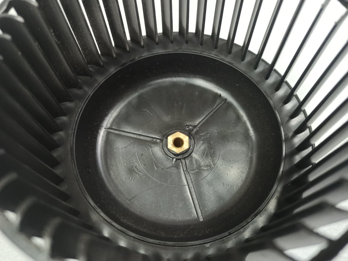картинка Крыльчатка 120х103х120 вытяжки с разборки в Сервисном центре «Близнецов»