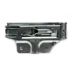 картинка Шарнир верхний правый двери холодильника в Сервисном центре «Близнецов»